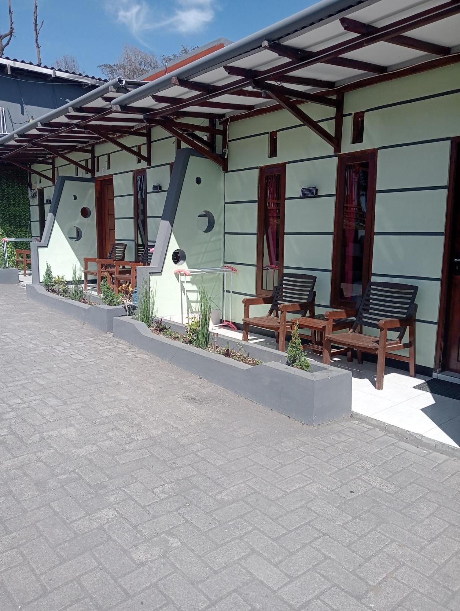 Mentigen Homestay Ngadisari Exteriör bild